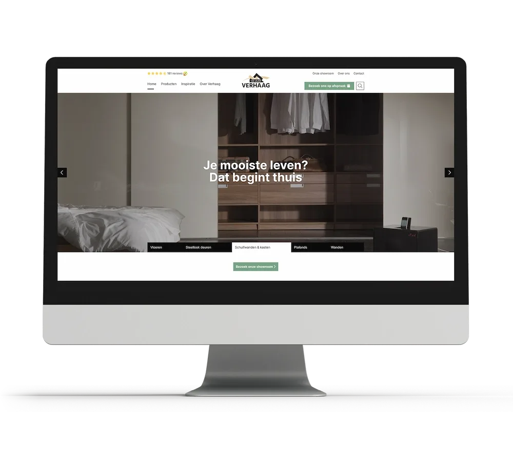 Website van Verhaag met interieurbeeld op desktop